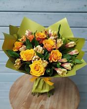 Букет цветов из:  Альстромерии и Розы в Русской Гвоздевке