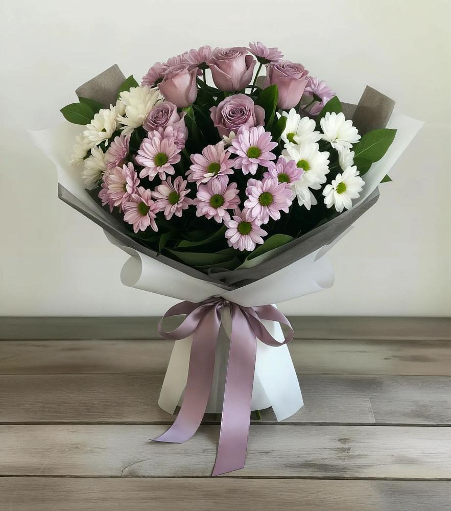 Букет цветов из: Хризантемы и Розы в Русской Гвоздевке