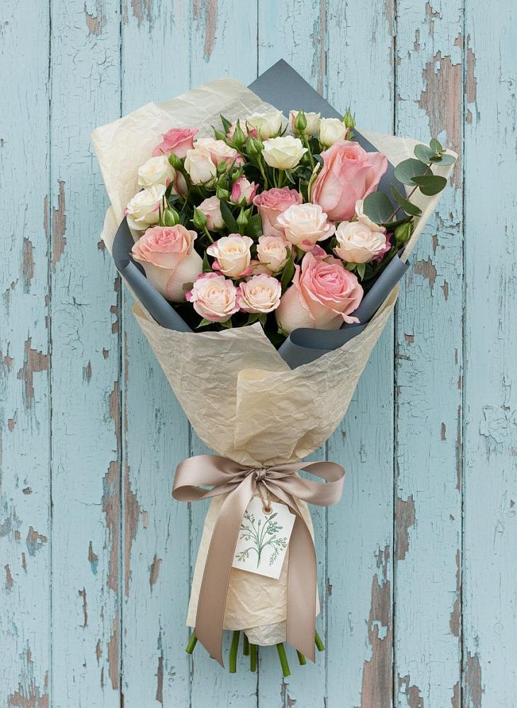 Букет цветов из: Розы в Русской Гвоздевке