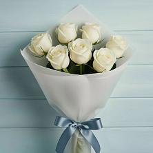 Букет 7 Белых роз Эдлесс Лав в Русской Гвоздевке