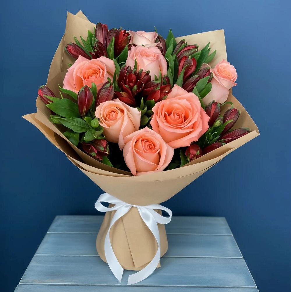 Букет цветов из: Розы и Альстромерии в Русской Гвоздевке