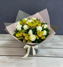 Букет цветов из:  Орхидеи и Розы в Русской Гвоздевке