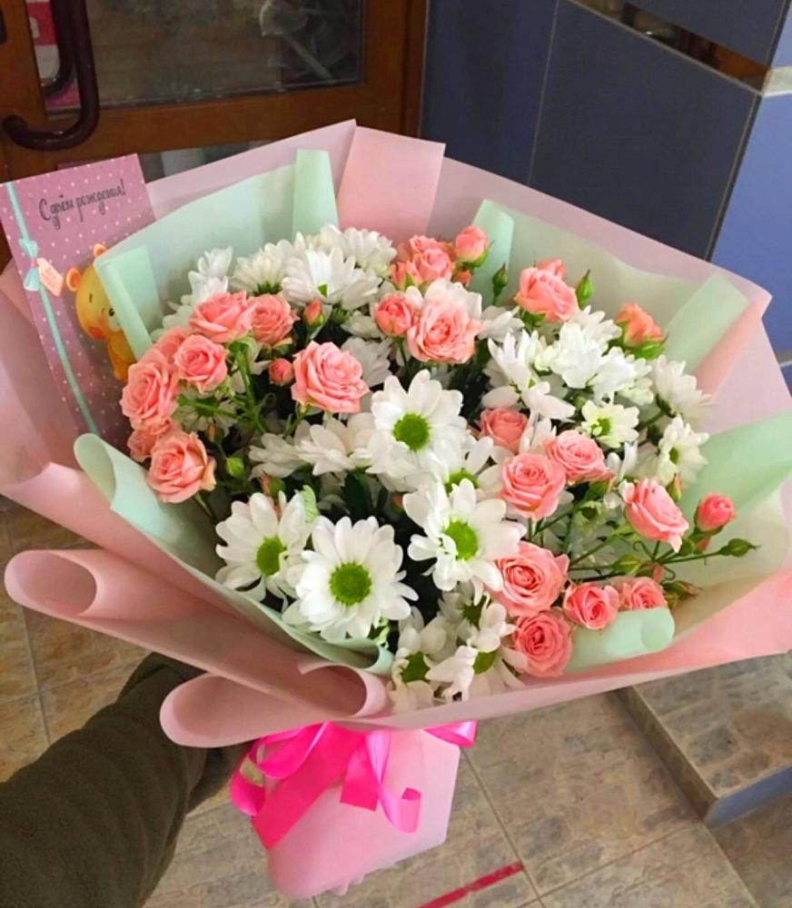 Букет цветов из: Розы и Хризантемы в Русской Гвоздевке