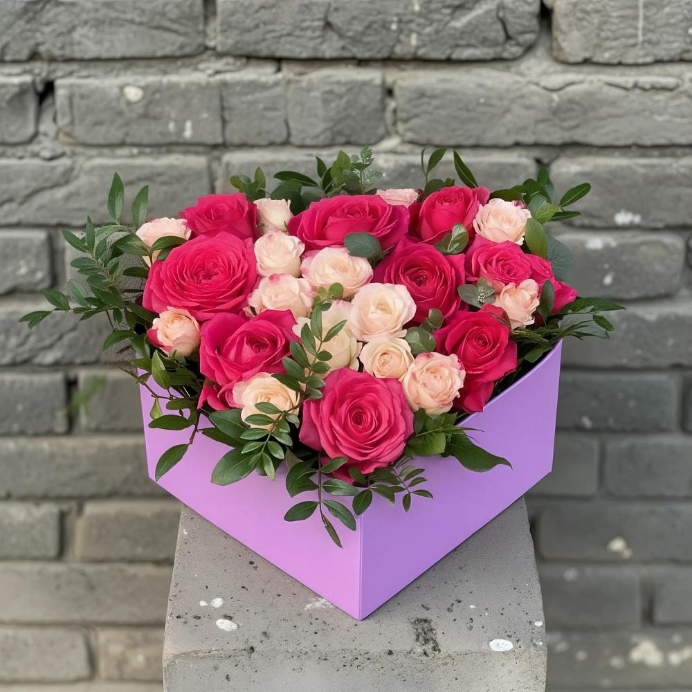Цветочная композиция из Розы в коробке в Русской Гвоздевке