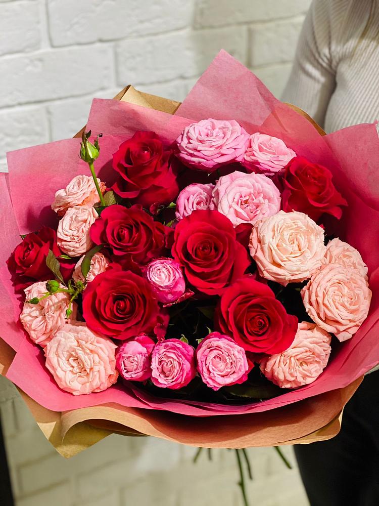 Букет цветов из: Розы в Русской Гвоздевке