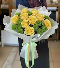 Букет цветов из:  Хризантемы и Розы в Русской Гвоздевке