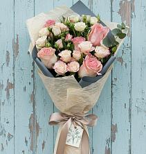 Букет цветов из:  Розы в Русской Гвоздевке