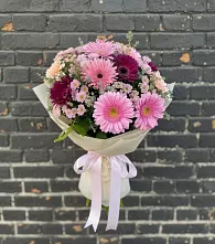 Букет цветов из:  Герберы и Хризантемы в Русской Гвоздевке