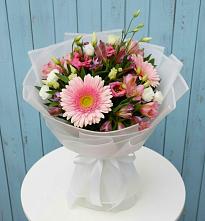 Букет цветов из:  Герберы, Альстромерии и Лизиантусы #REPLACE_PRED# Русской Гвоздевке