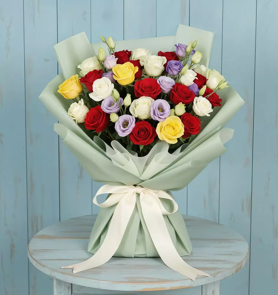 Букет цветов из: Розы в Русской Гвоздевке