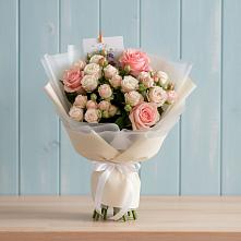 Букет цветов из:  Розы в Русской Гвоздевке