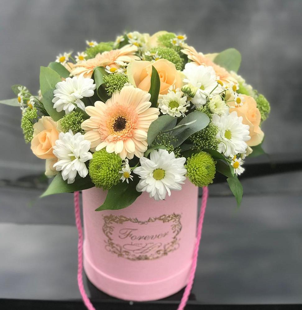 Цветочная композиция из Розы, Герберы и Хризантемы в шляпной коробке в Русской Гвоздевке