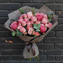 Букет цветов из:  Розы в Русской Гвоздевке